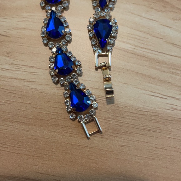 Sapphire teardrop Bracelet - Picture 3 of 6